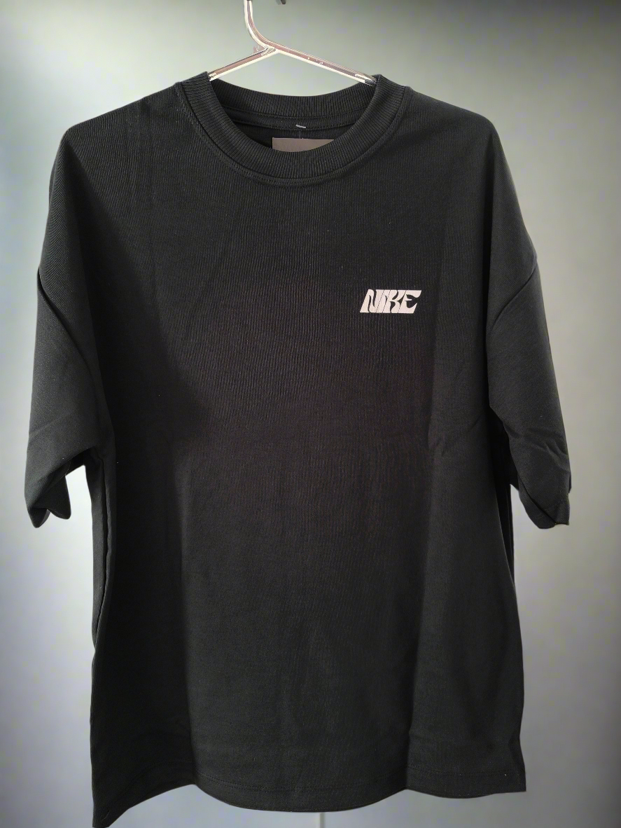 Remera Oversized NK Swooshtopia