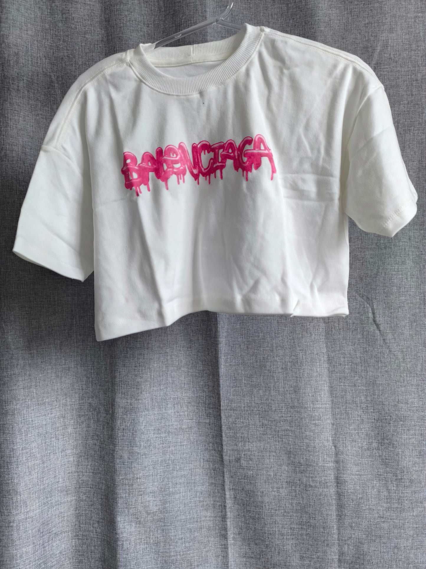 Cropped Oversized Blg Graffiti Kiss