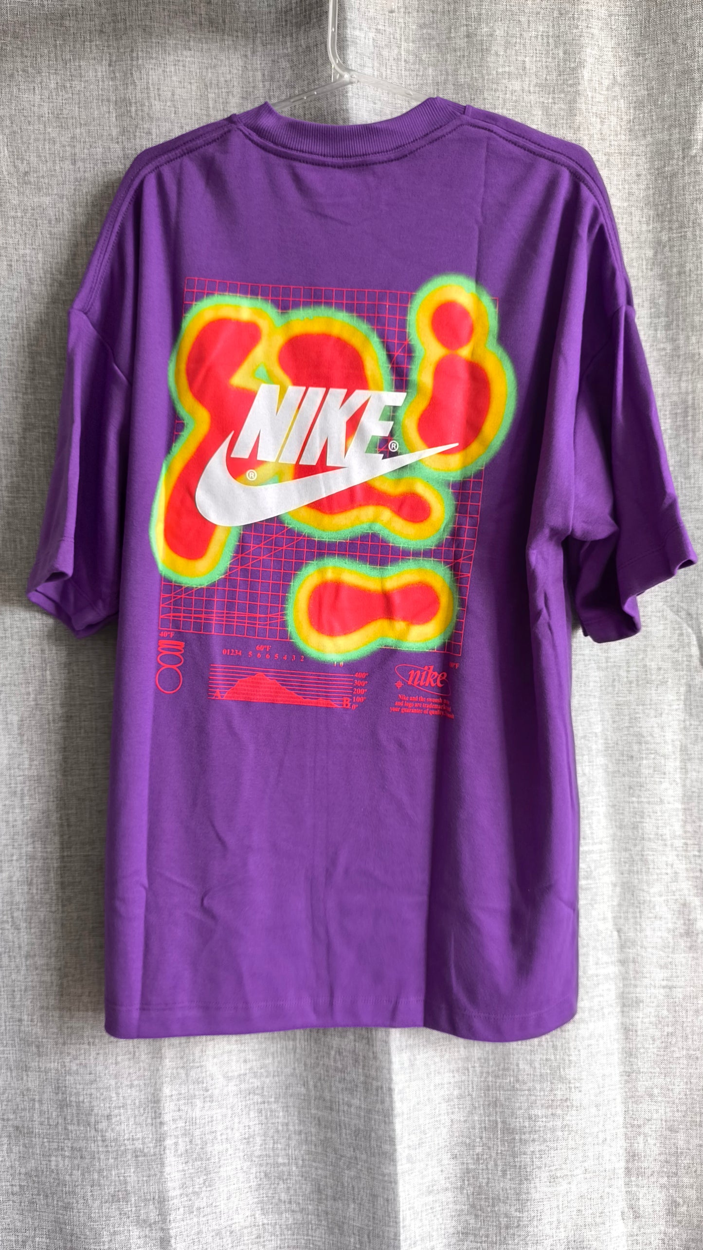 Remera Oversized "NK The Chart"