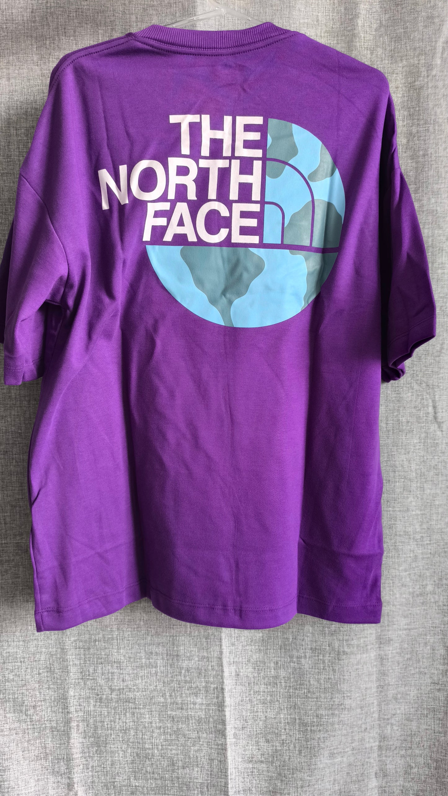 Remera Oversized TNF World