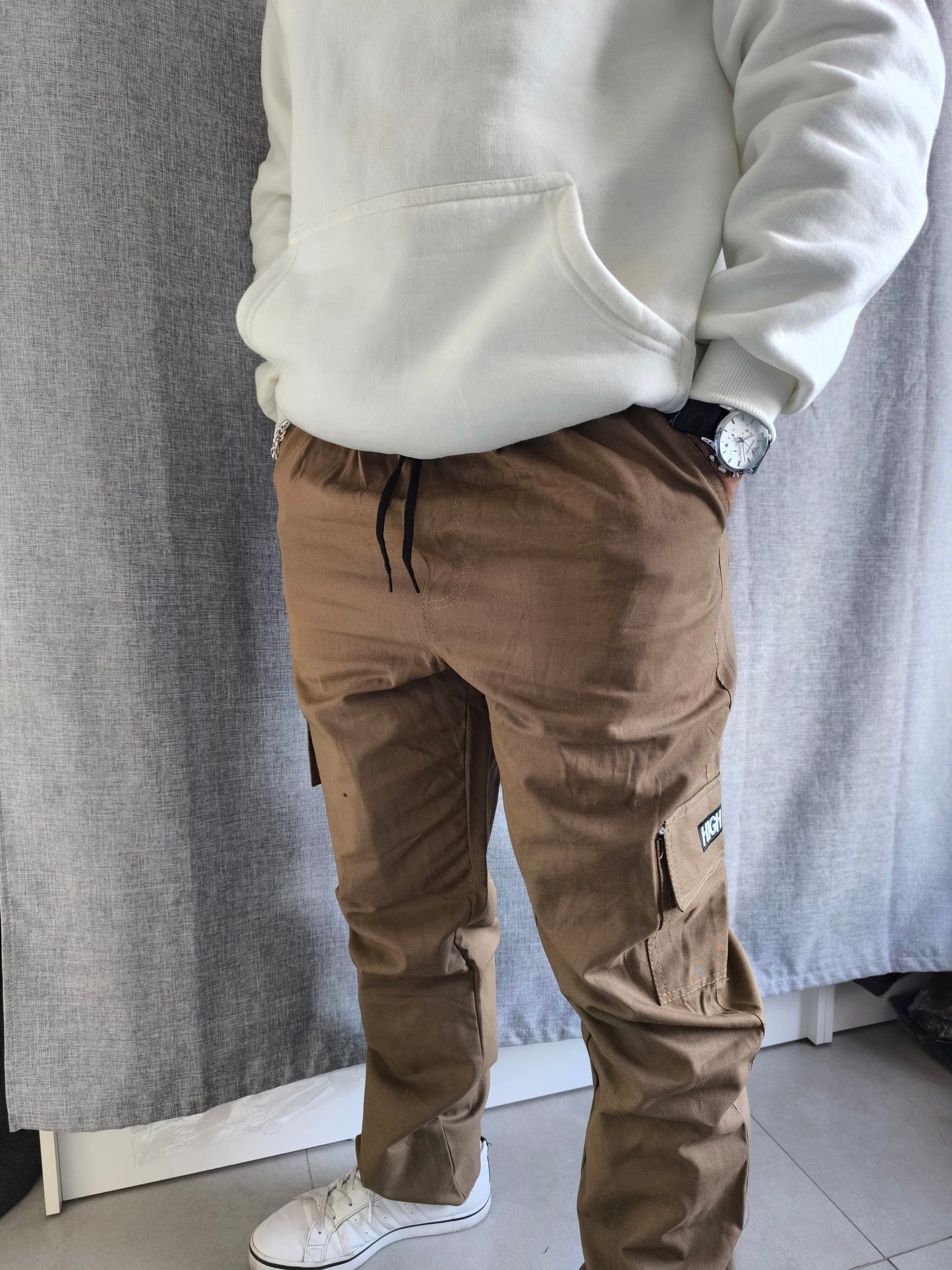 Pantalon Cargo marrón sin puños