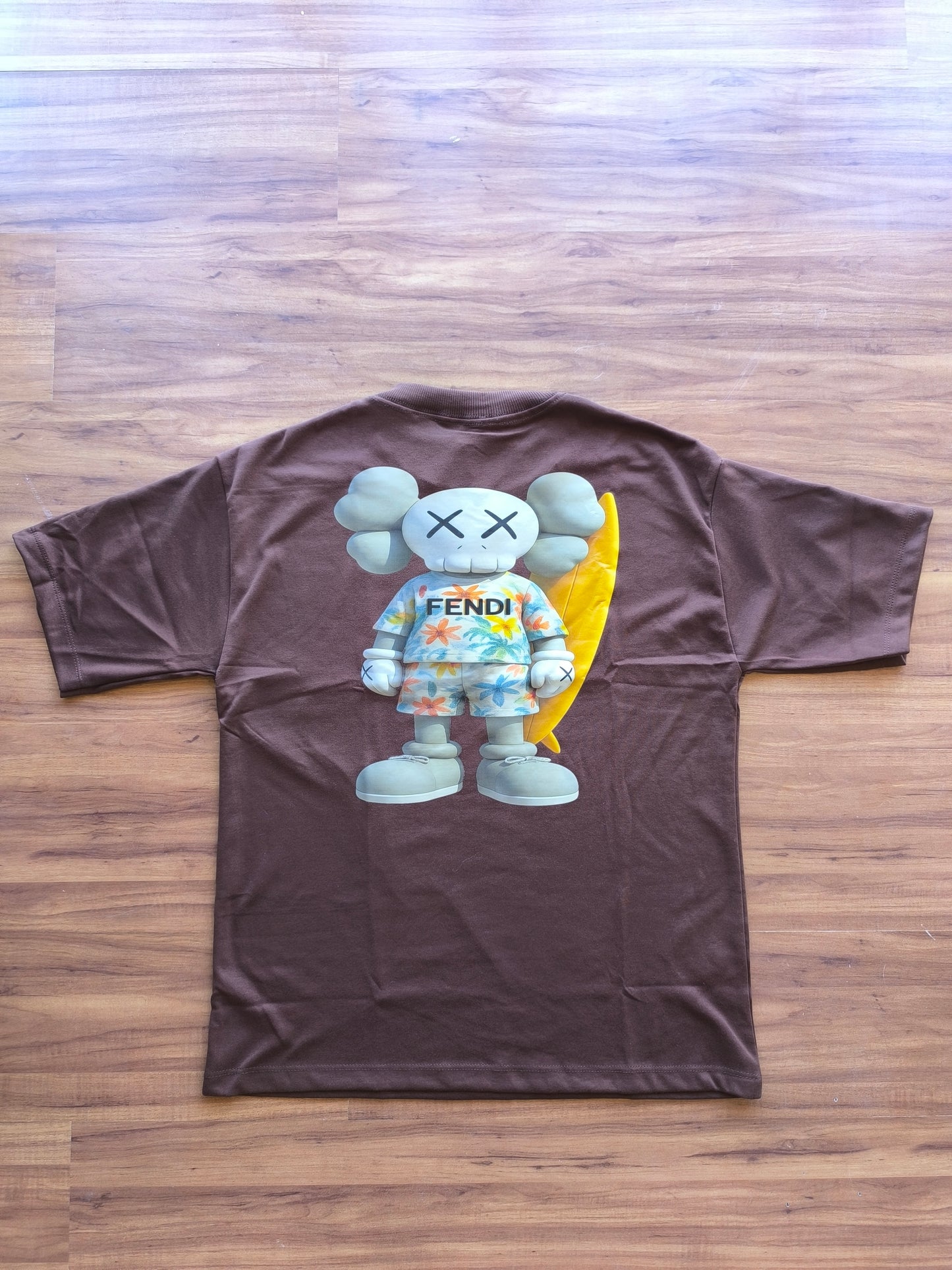 Remera Oversized FNDI Beach Kaws