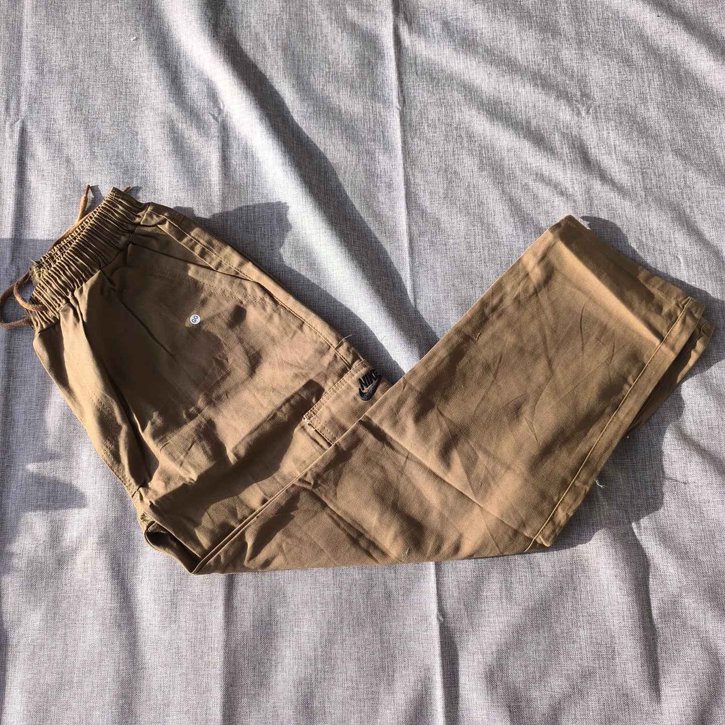 Pantalon Cargo marrón sin puños