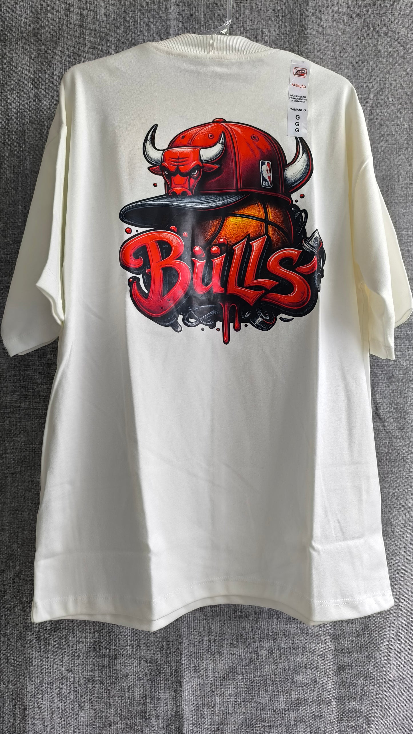 Remera Oversized BULLS