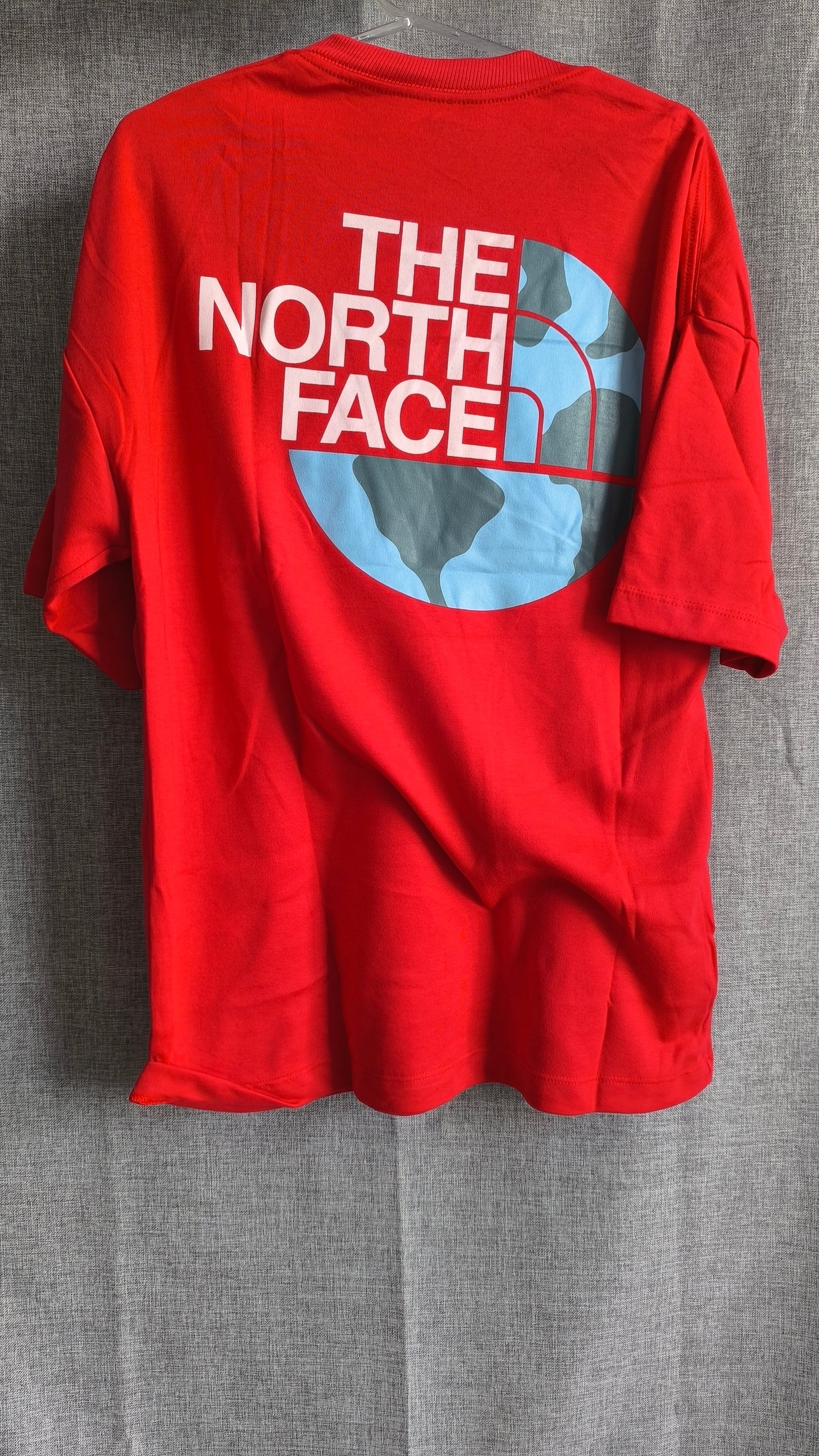 Remera Oversized TNF World