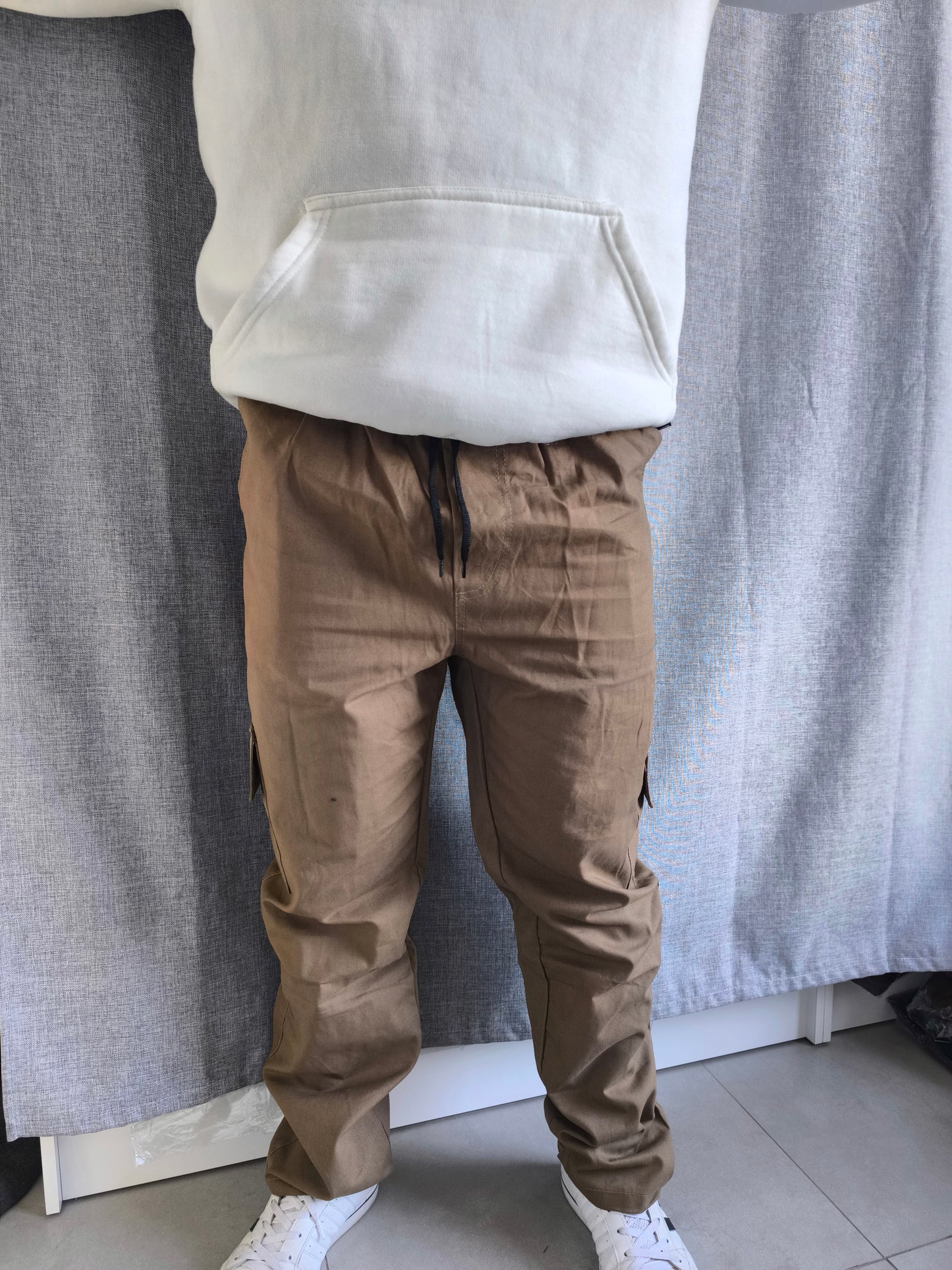 Pantalon Cargo marrón sin puños