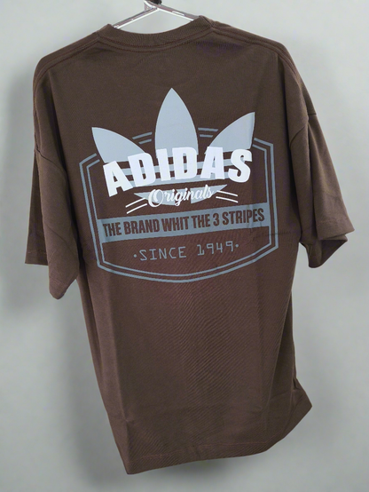Remera Oversized ADI Trefoil Legacy