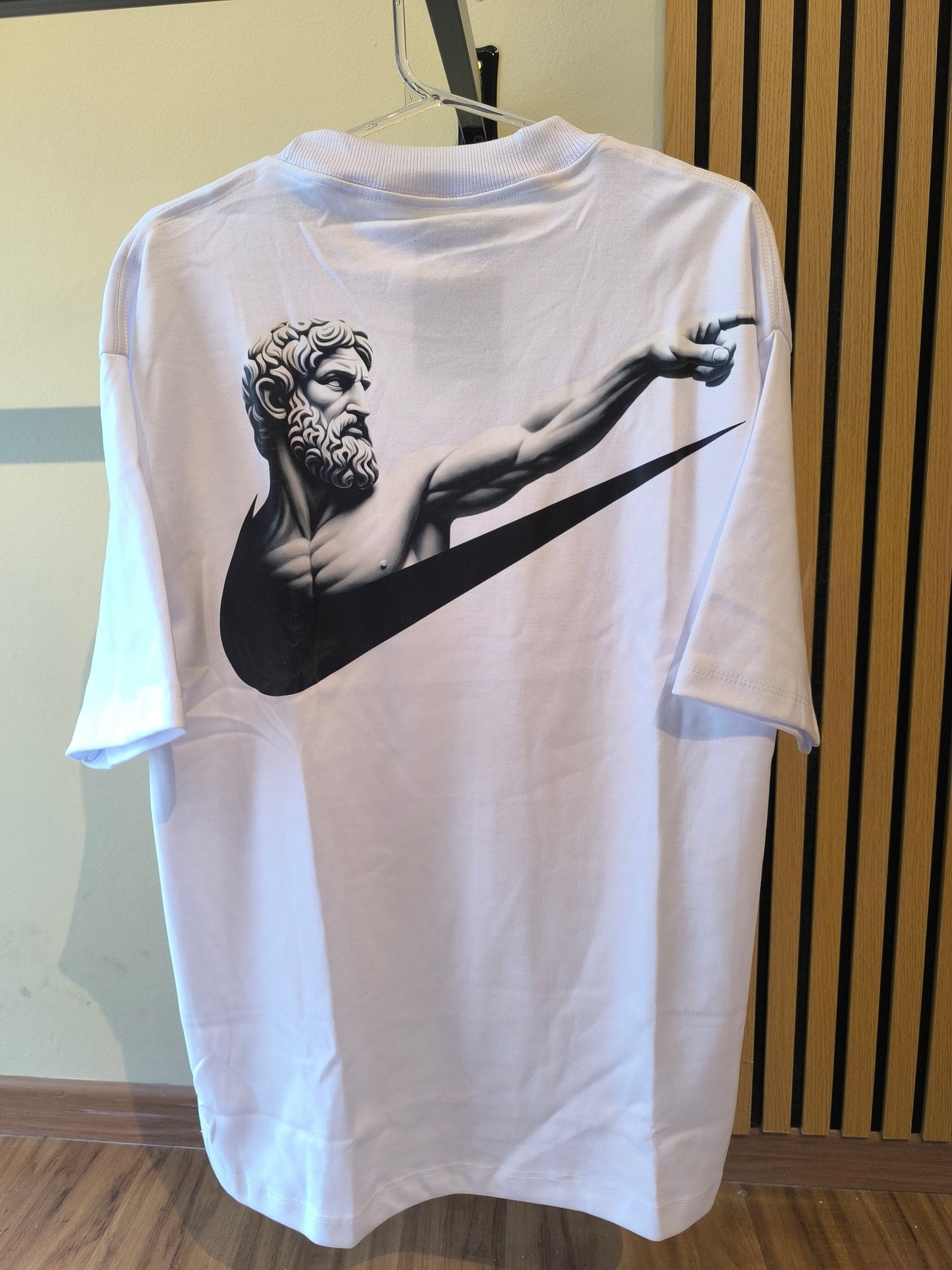 Remera Oversized NK Zeus