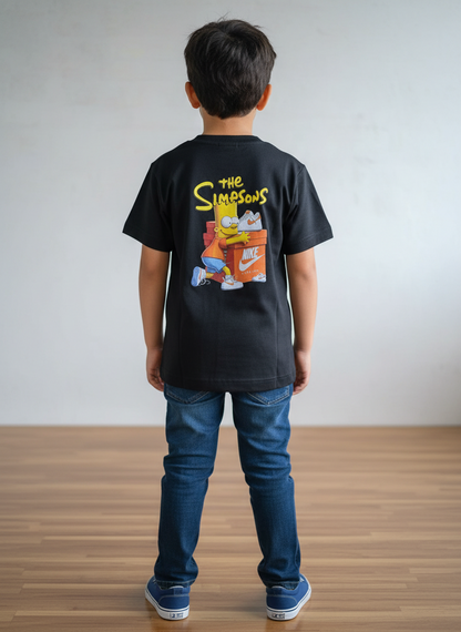 Remera Oversized NK Bart & Sneakers