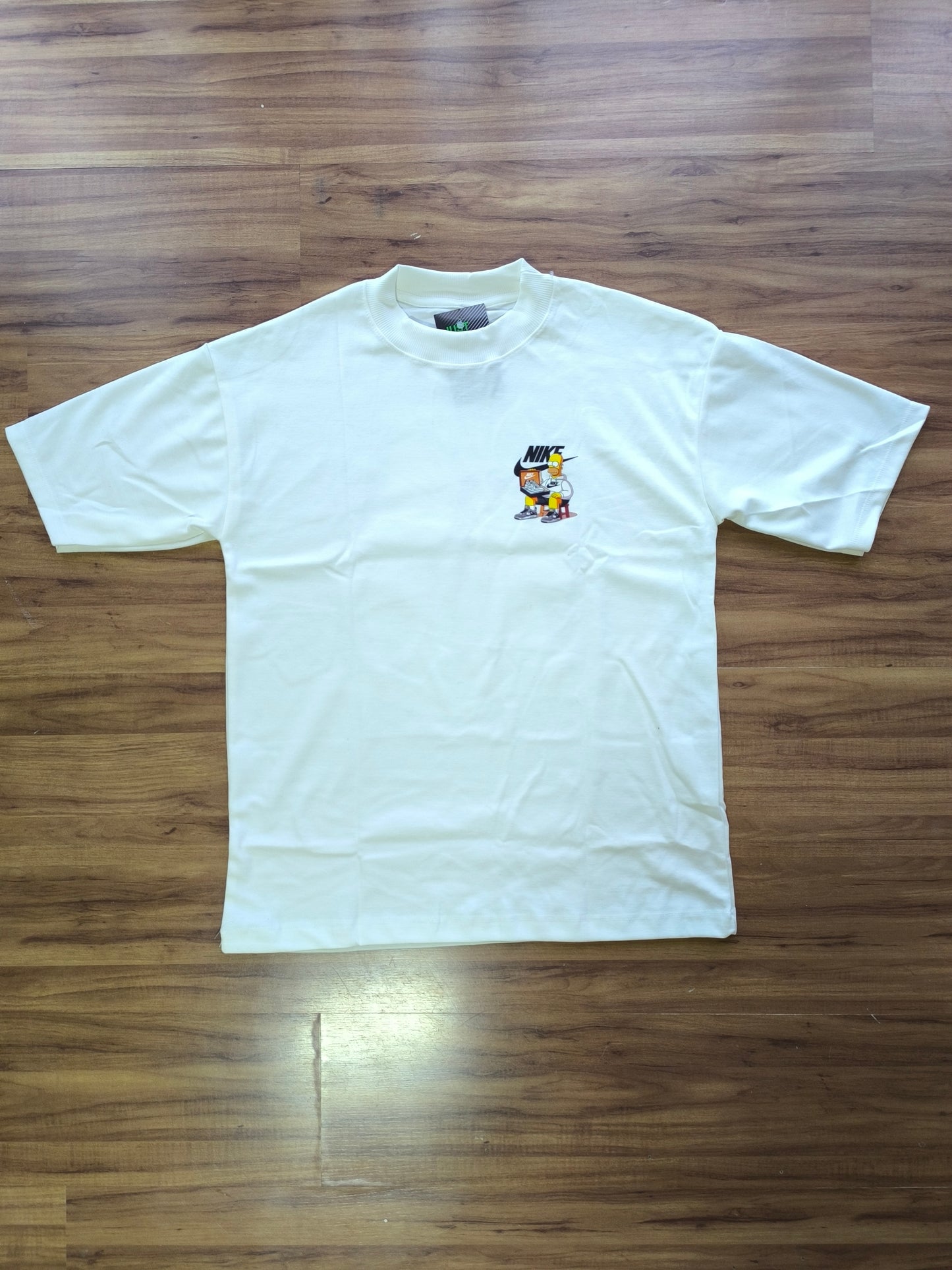 Remera Oversized NK Homer's Sneaker