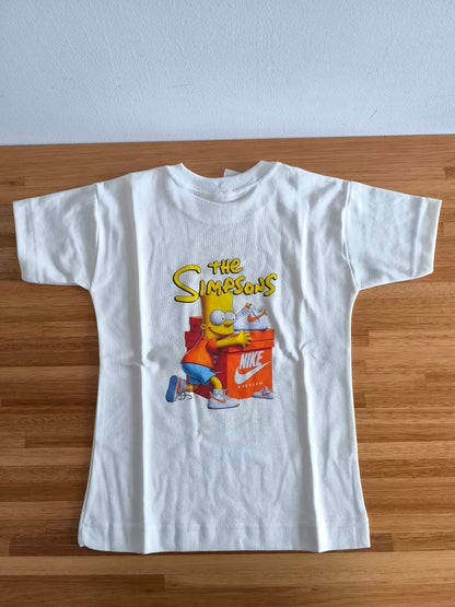 Remera Oversized NK Bart & Sneakers