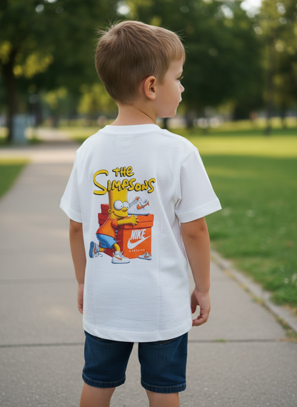 Remera Oversized NK Bart & Sneakers