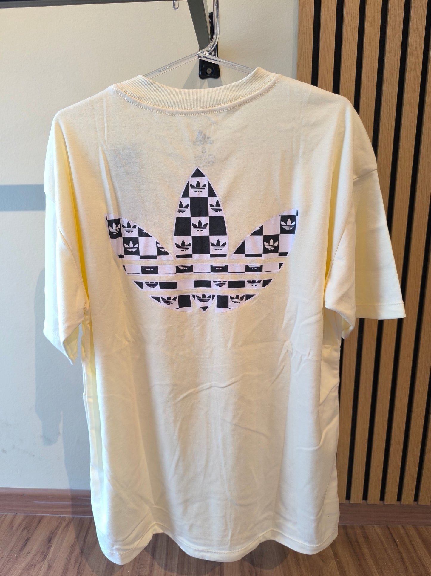 Remera Oversized ADI Finish Flag