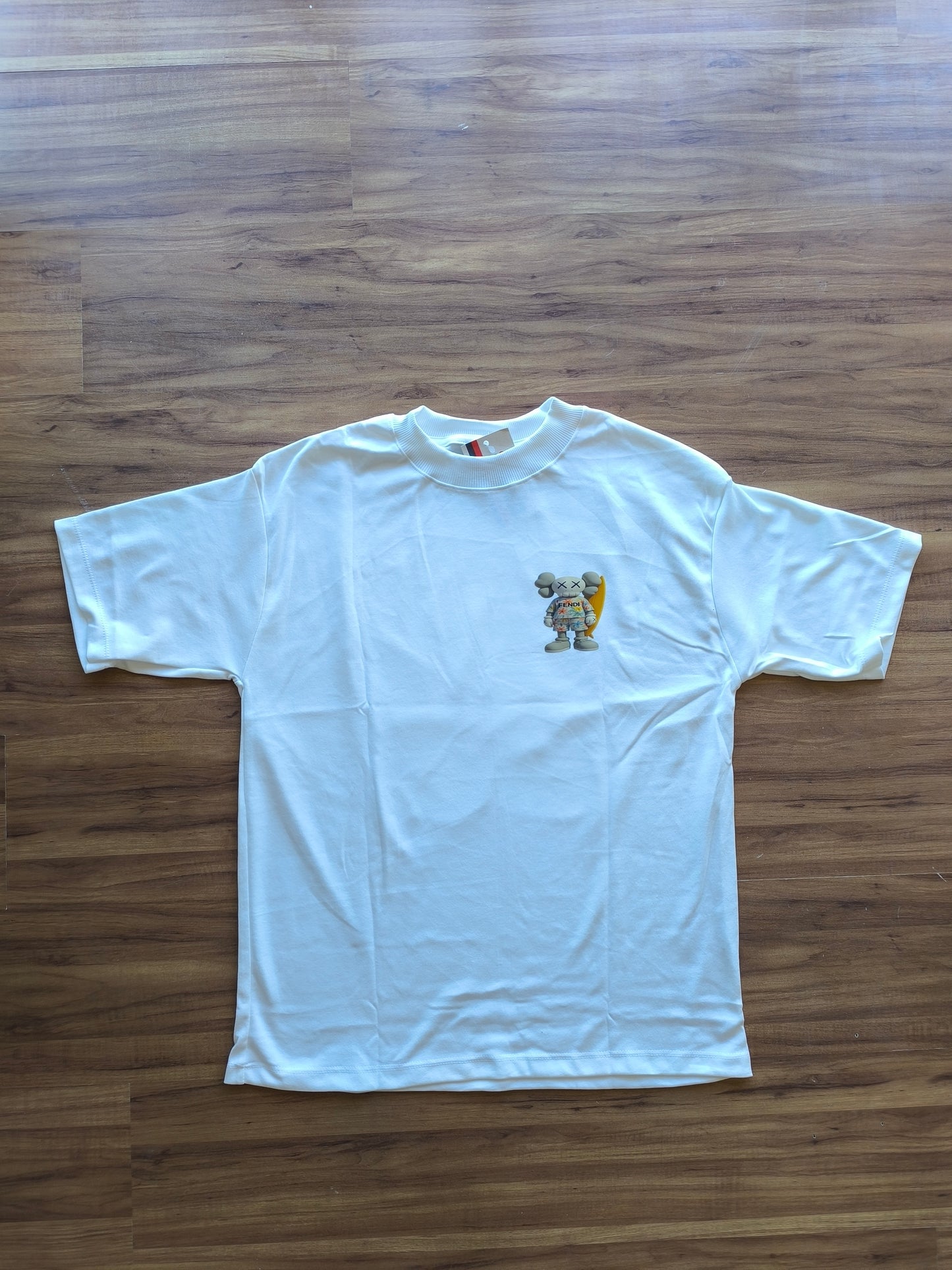 Remera Oversized FNDI Beach Kaws