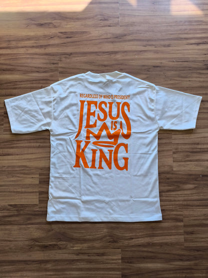Remera Oversized Jesus Is King
