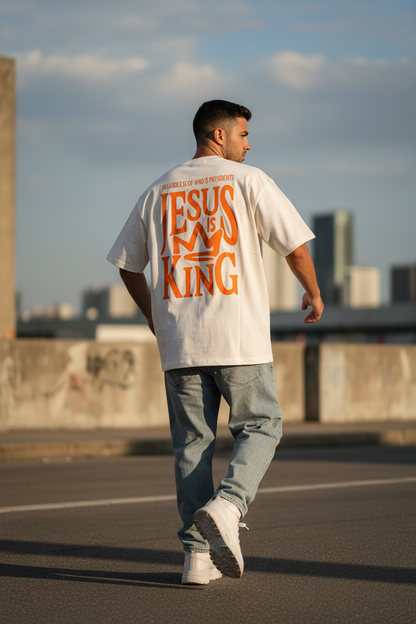 Remera Oversized Jesus Is King