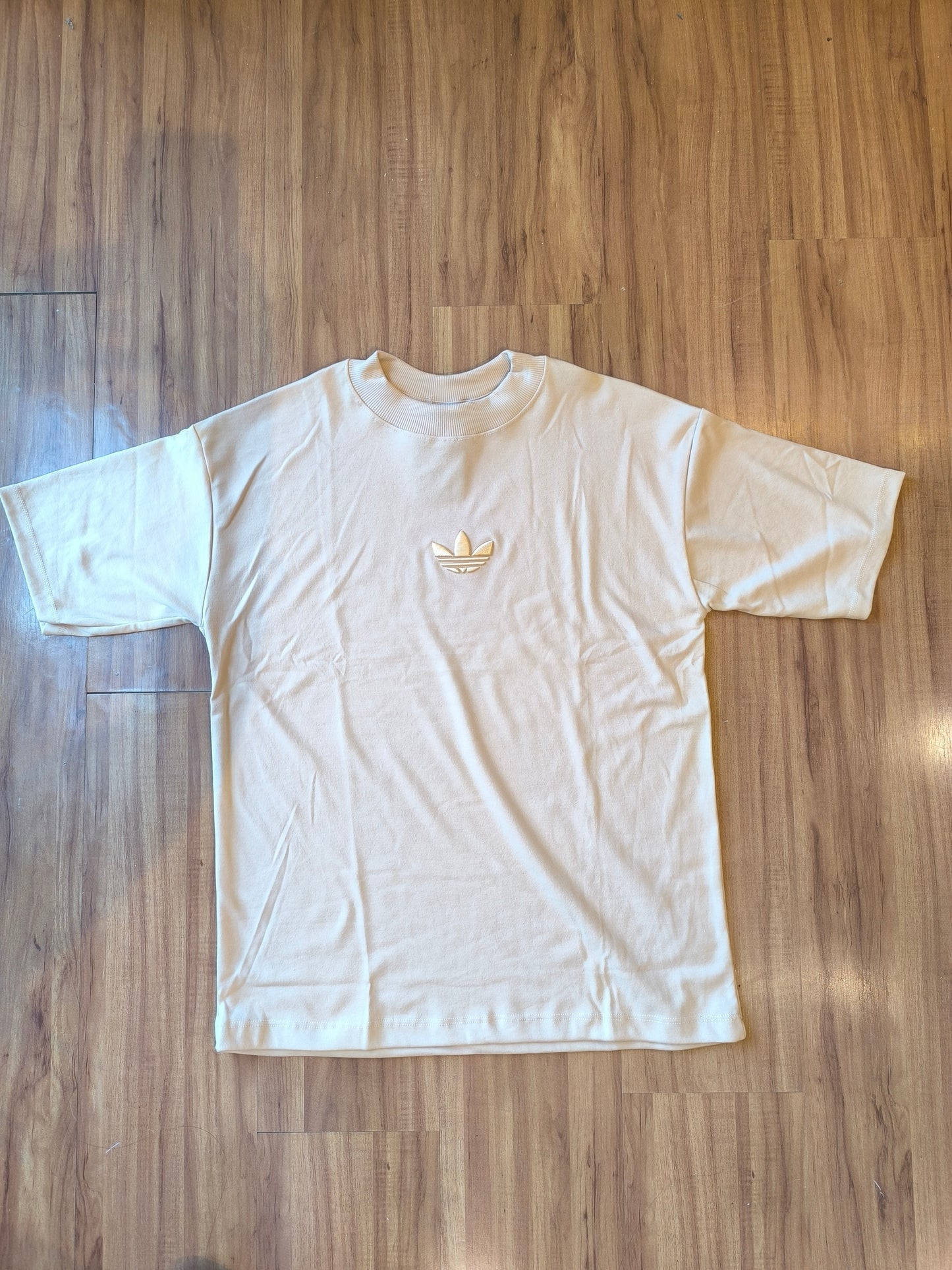Remera Oversized ADI Basiq