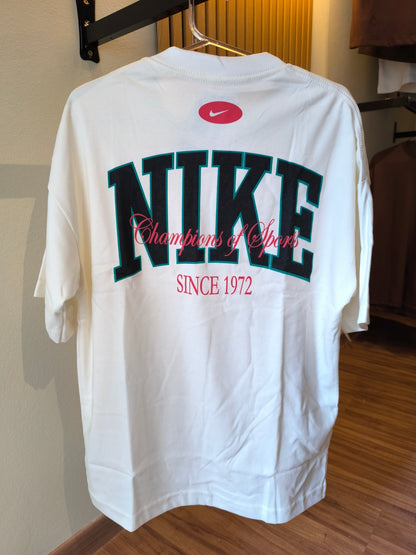 Remera Oversized NK Champions 1972