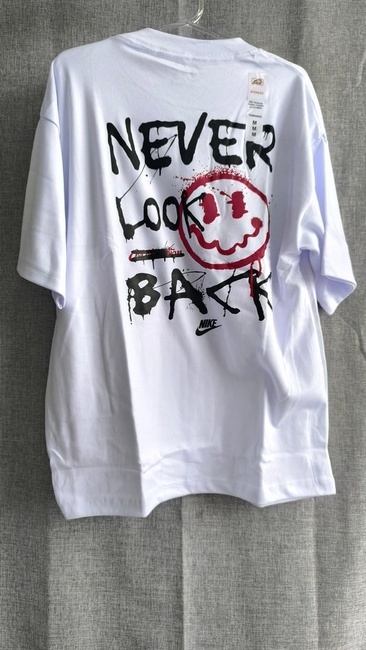 Remera Oversized NK Never Look Back