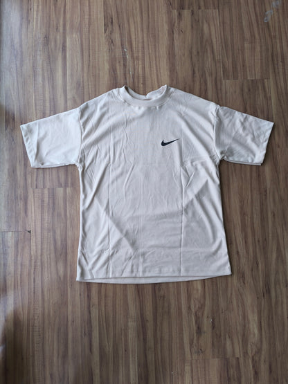 Remera Oversized NK Stand Out