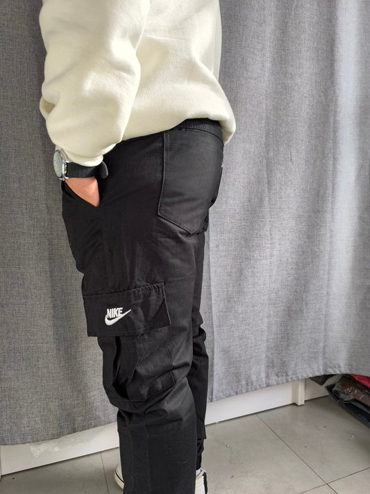 Pantalon Cargo negro"NK" sin puños
