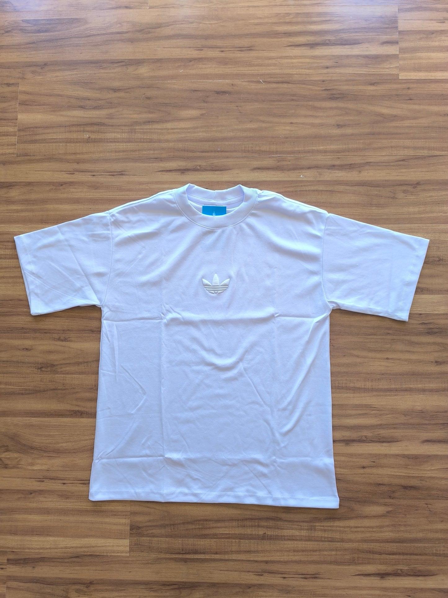 Remera Oversized Bordada ADI Alpha