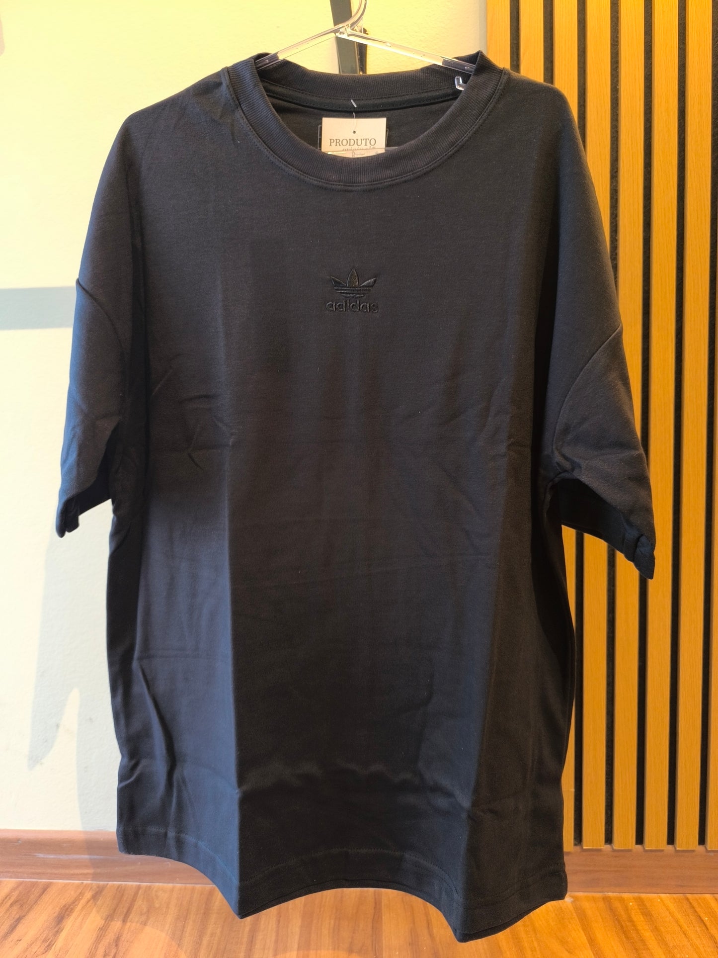 Remera Oversized ADI Bordada Classic