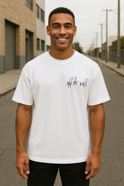 Remera Oversized VNS Wall Script