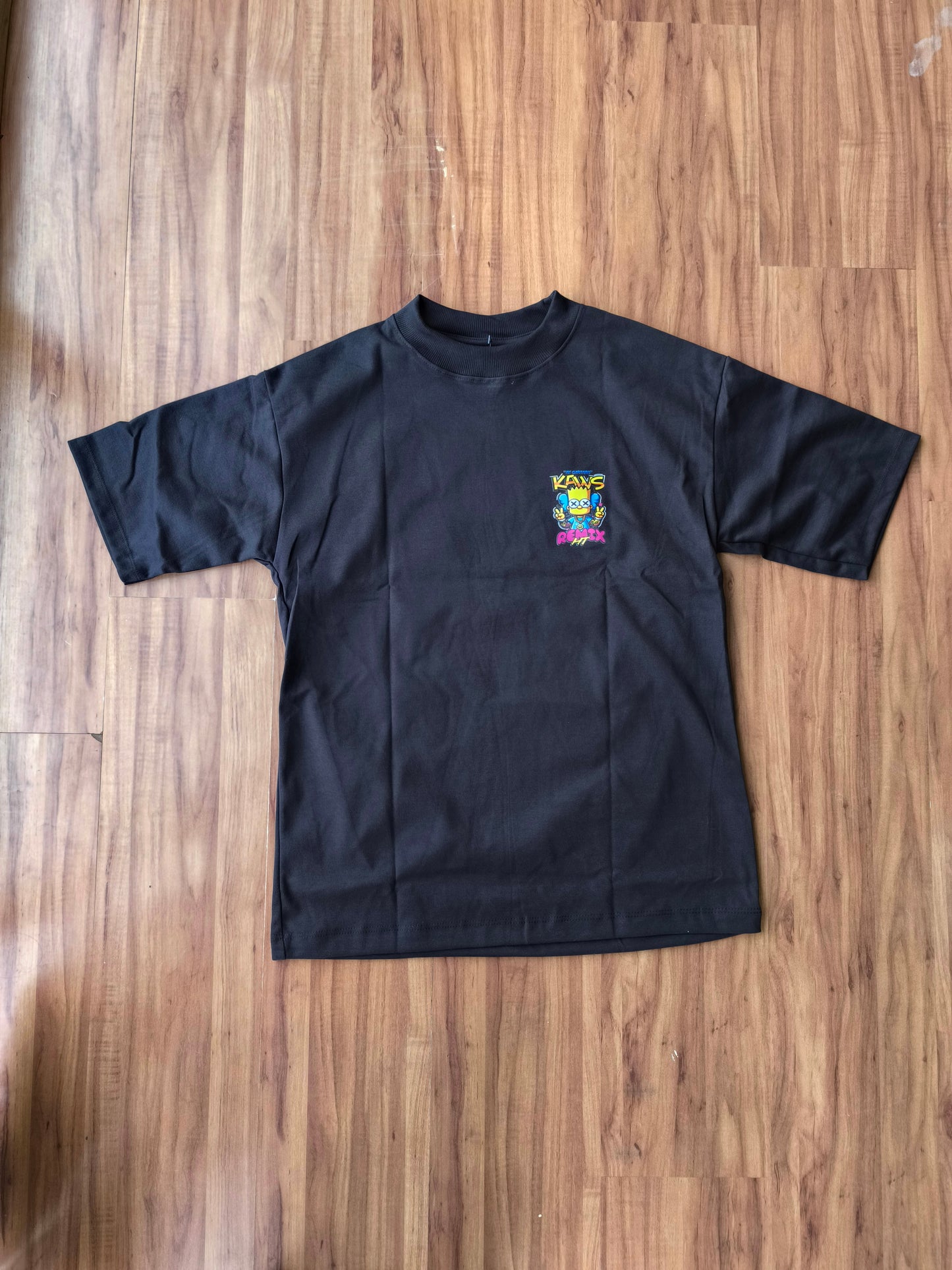 Remera Oversized Kaws Bart Remix