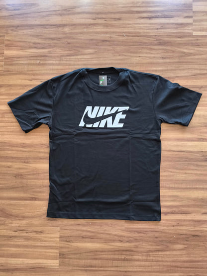 Remera Oversized NK Clean Code