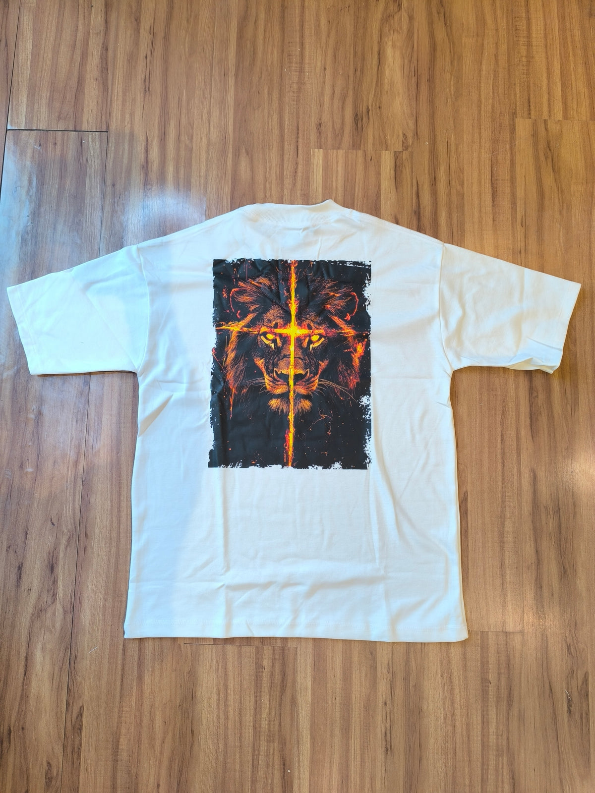Remera Oversized Lion Faith