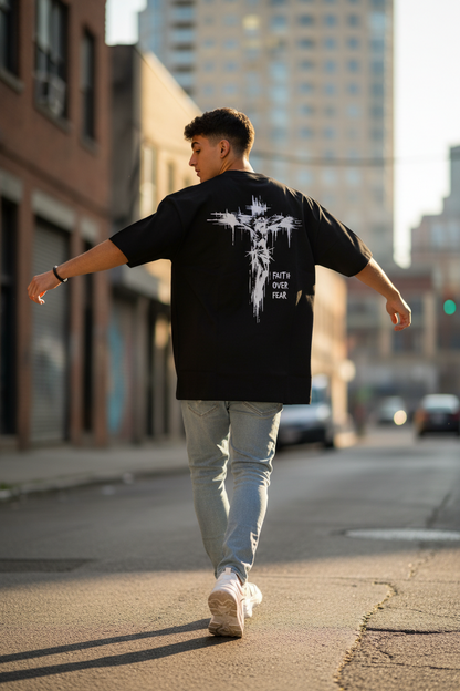 Remera Oversized Faith Over Fear