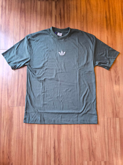 Remera Oversized Bordada ADI