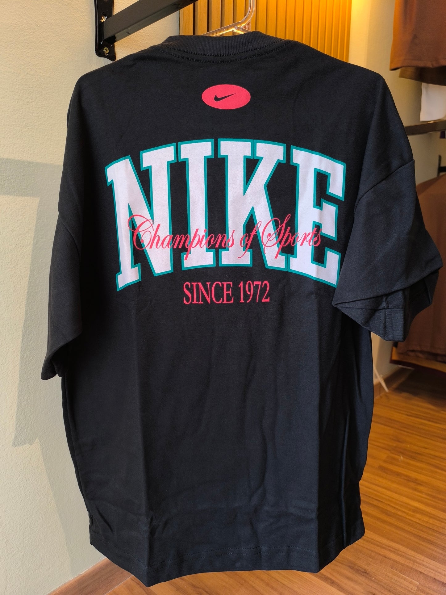 Remera Oversized NK Champions 1972