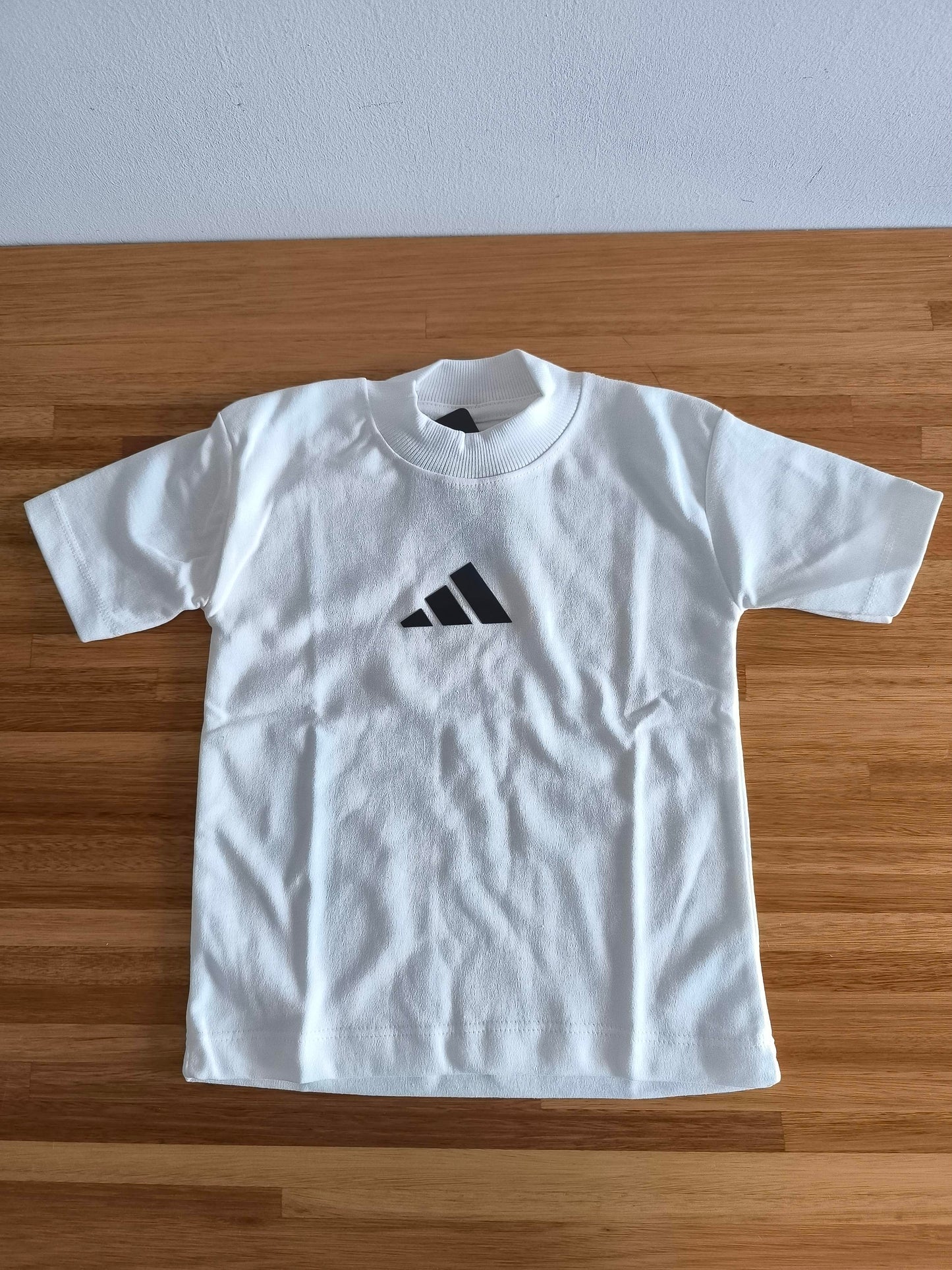 Remera Oversized ADI Triple Edge