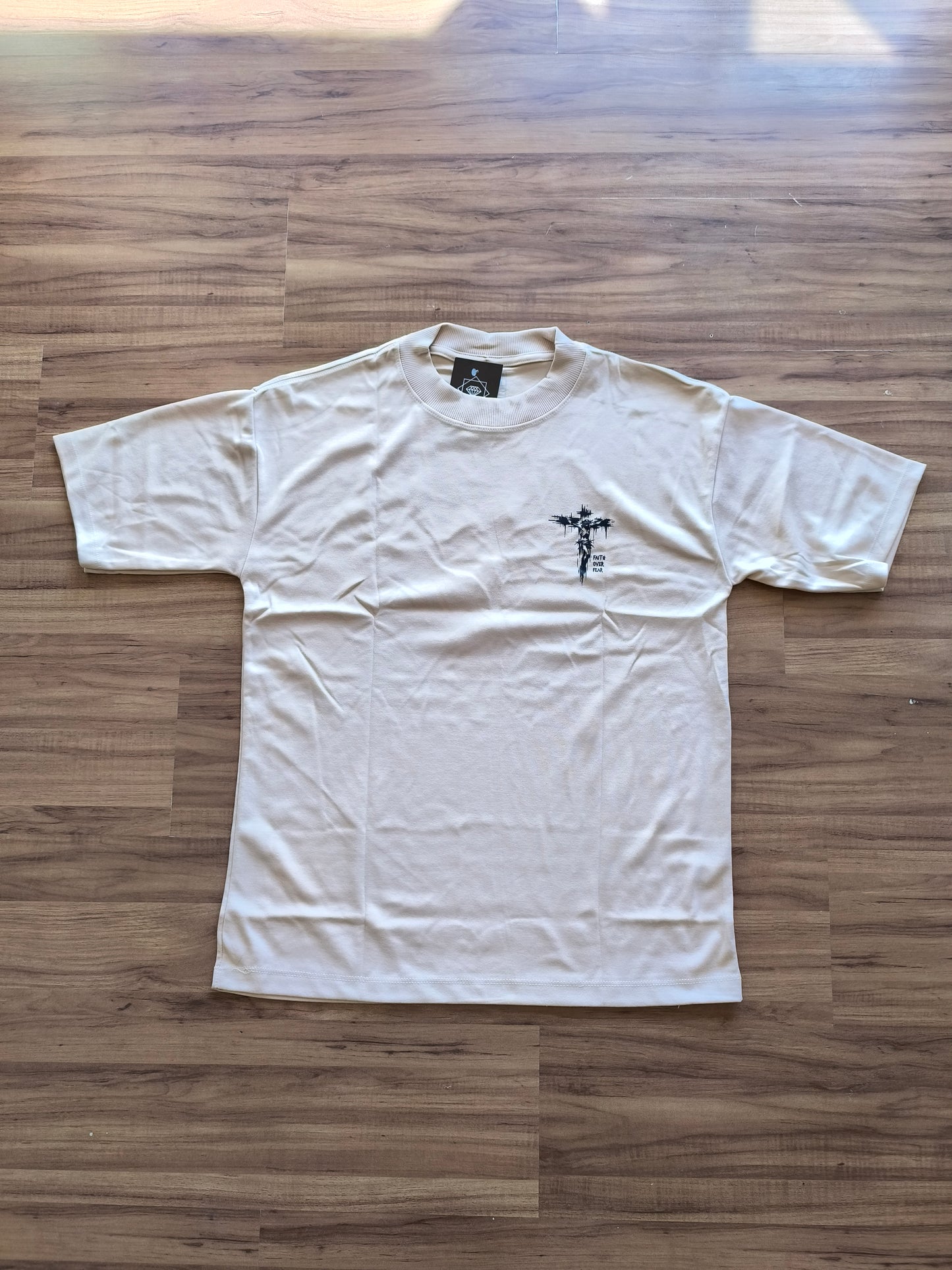 Remera Oversized Faith Over Fear