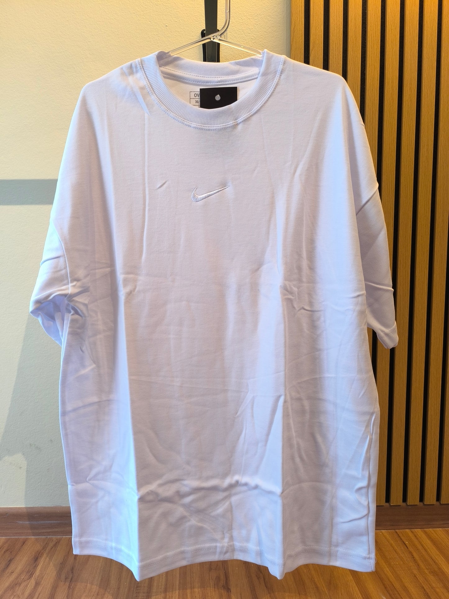 Remera Oversized NK Bordada Classic