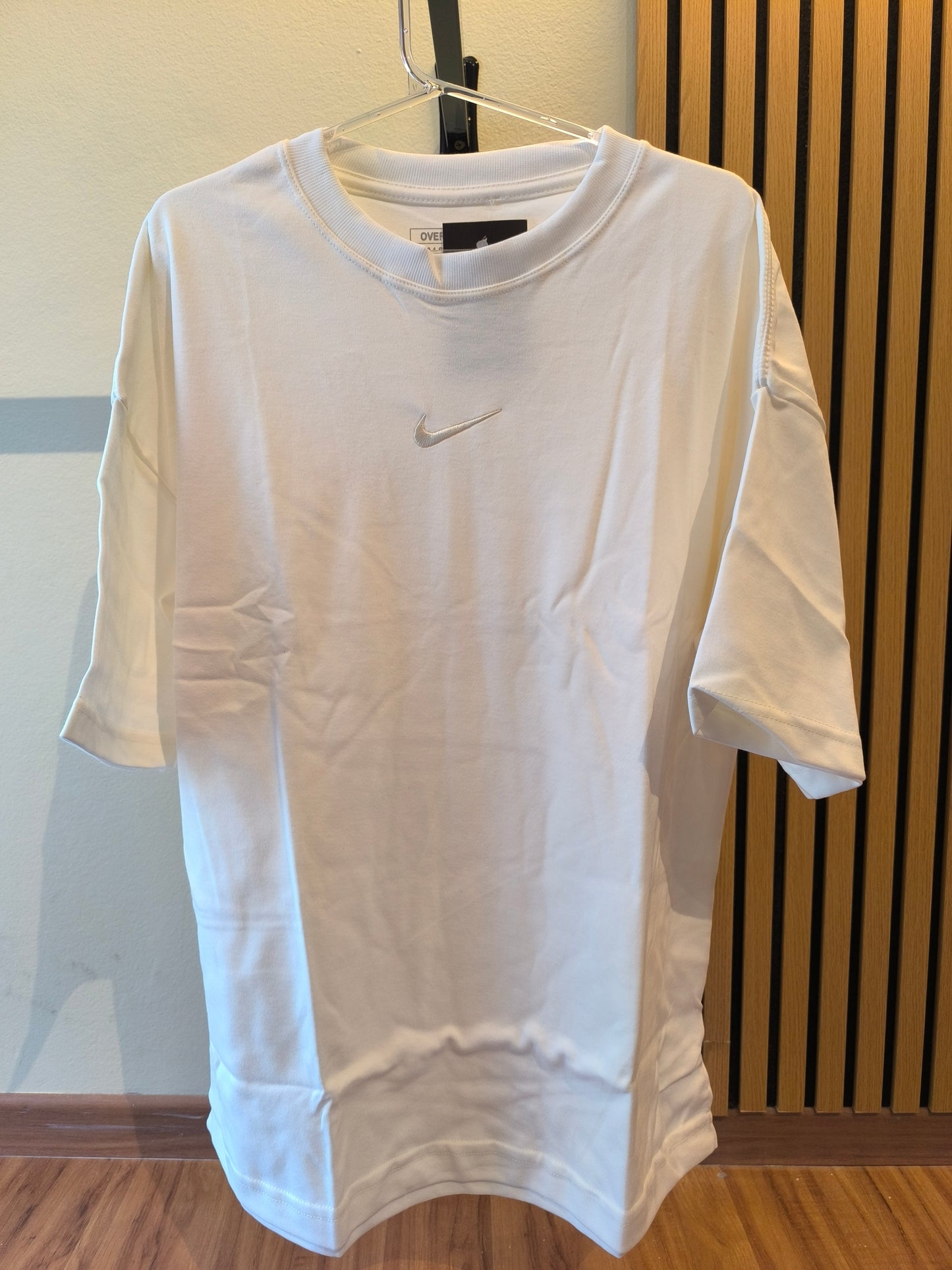 Remera Oversized NK Bordada Classic