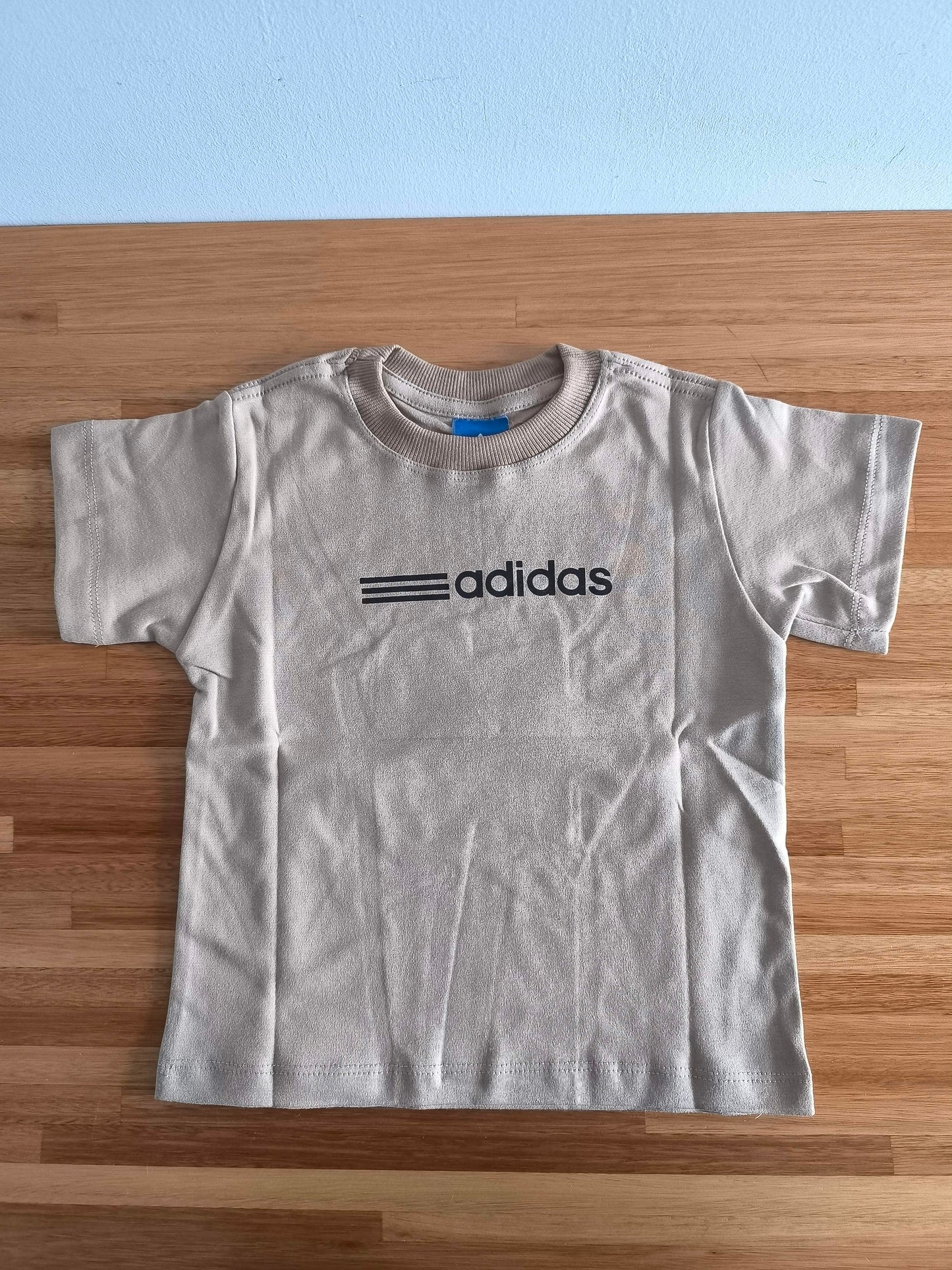 Remera Oversized ADI Classic Mark