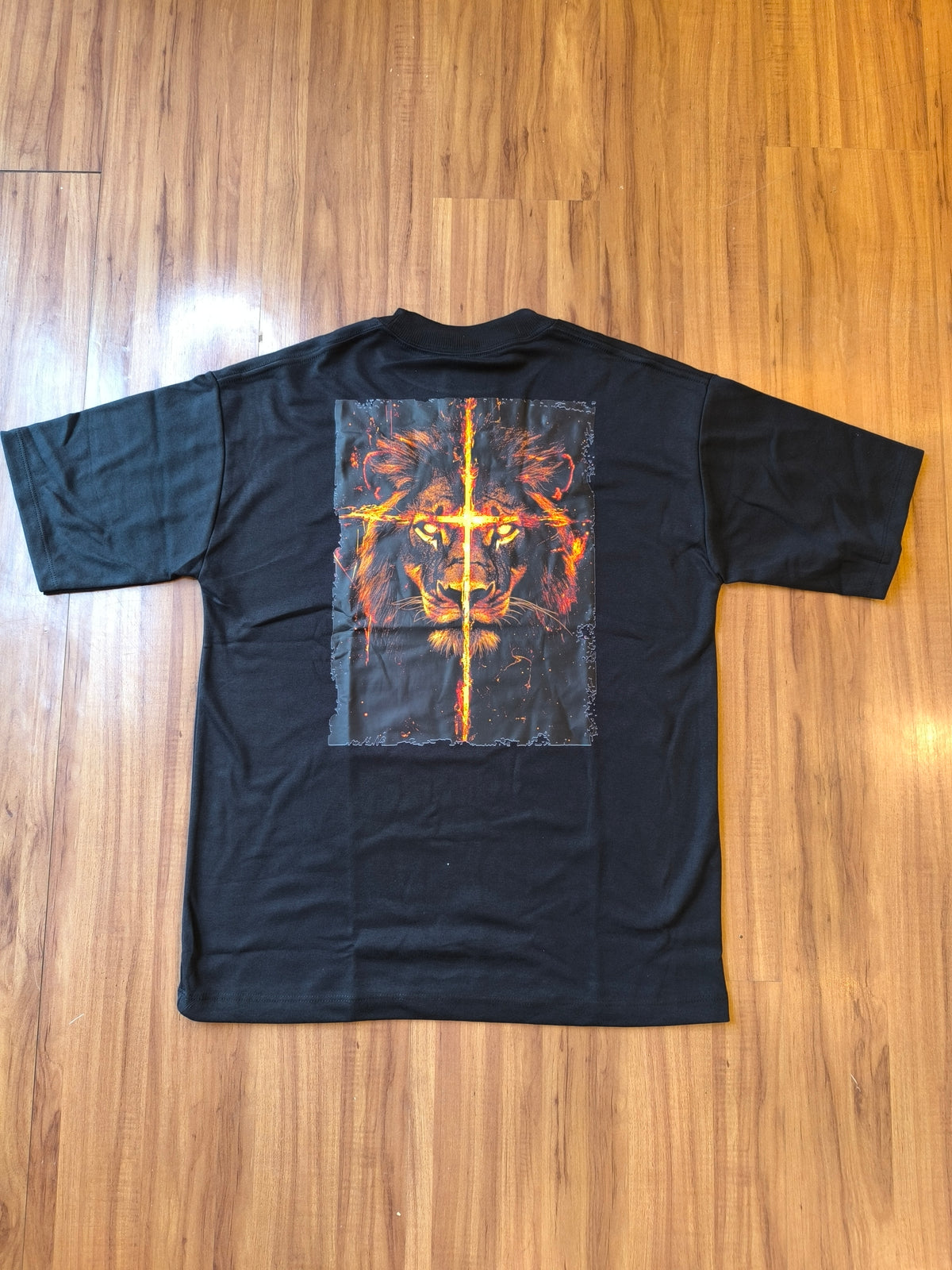 Remera Oversized Lion Faith