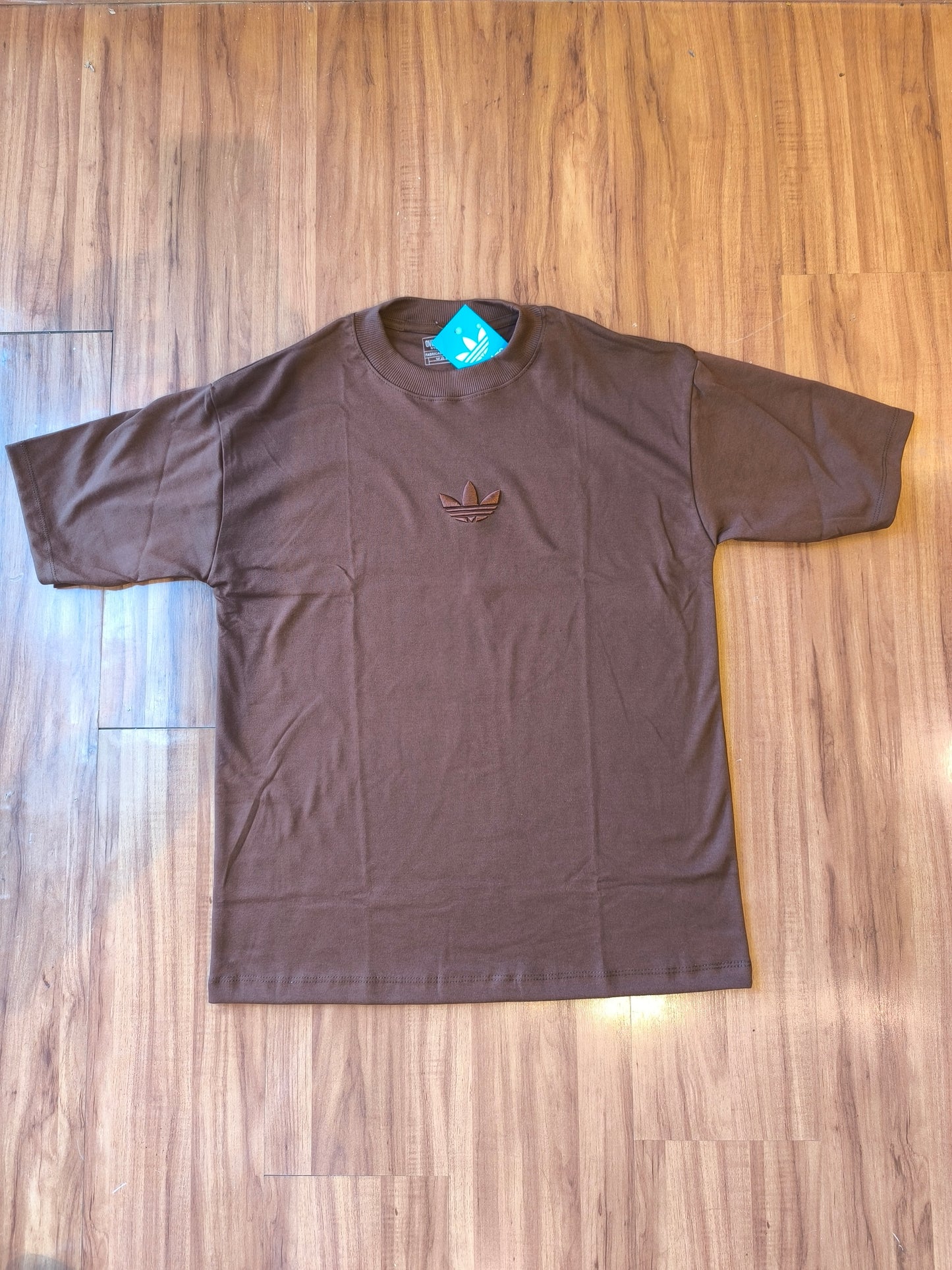 Remera Oversized ADI Basiq