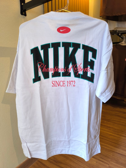 Remera Oversized NK Champions 1972
