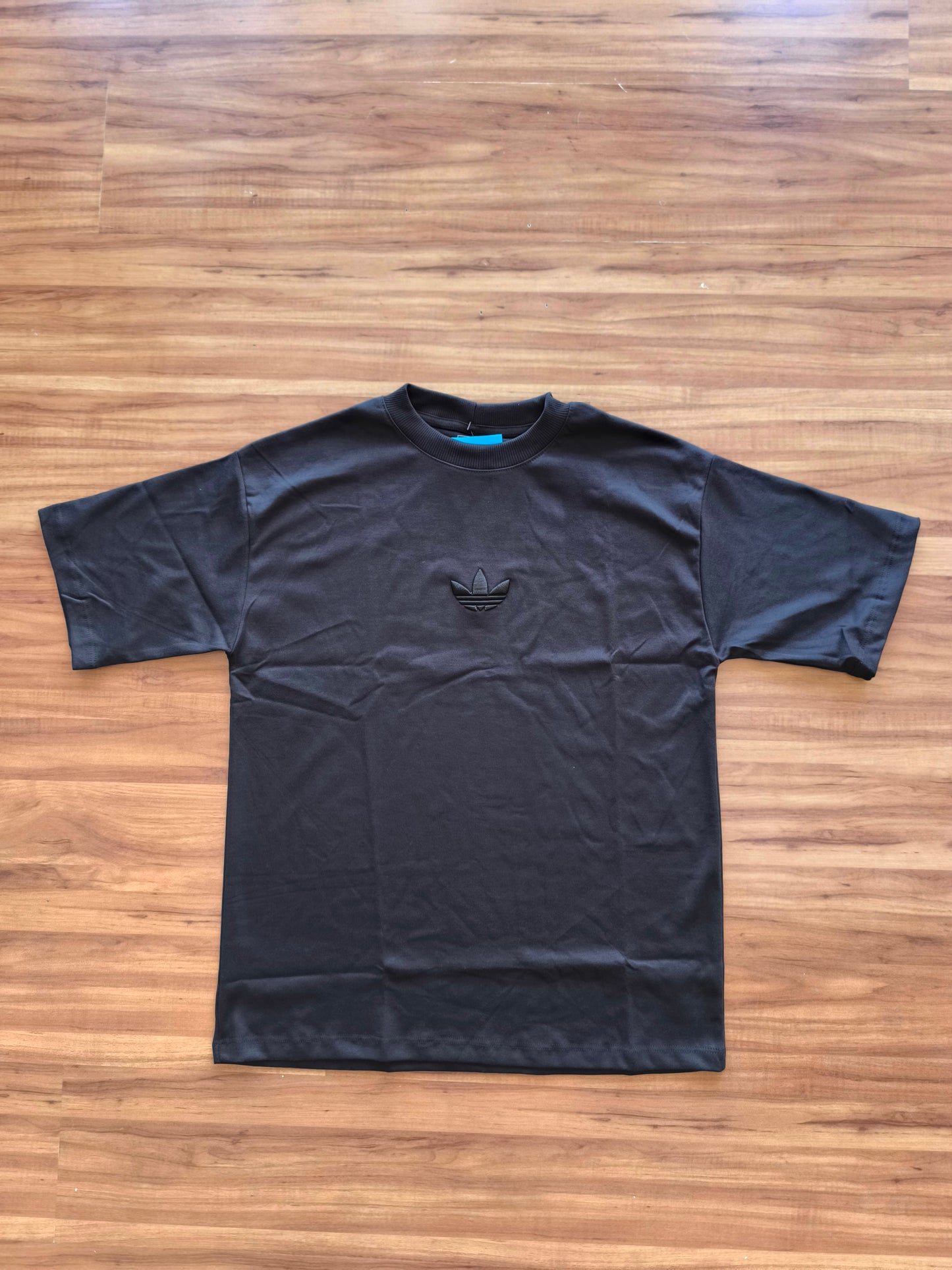 Remera Oversized Bordada ADI Alpha