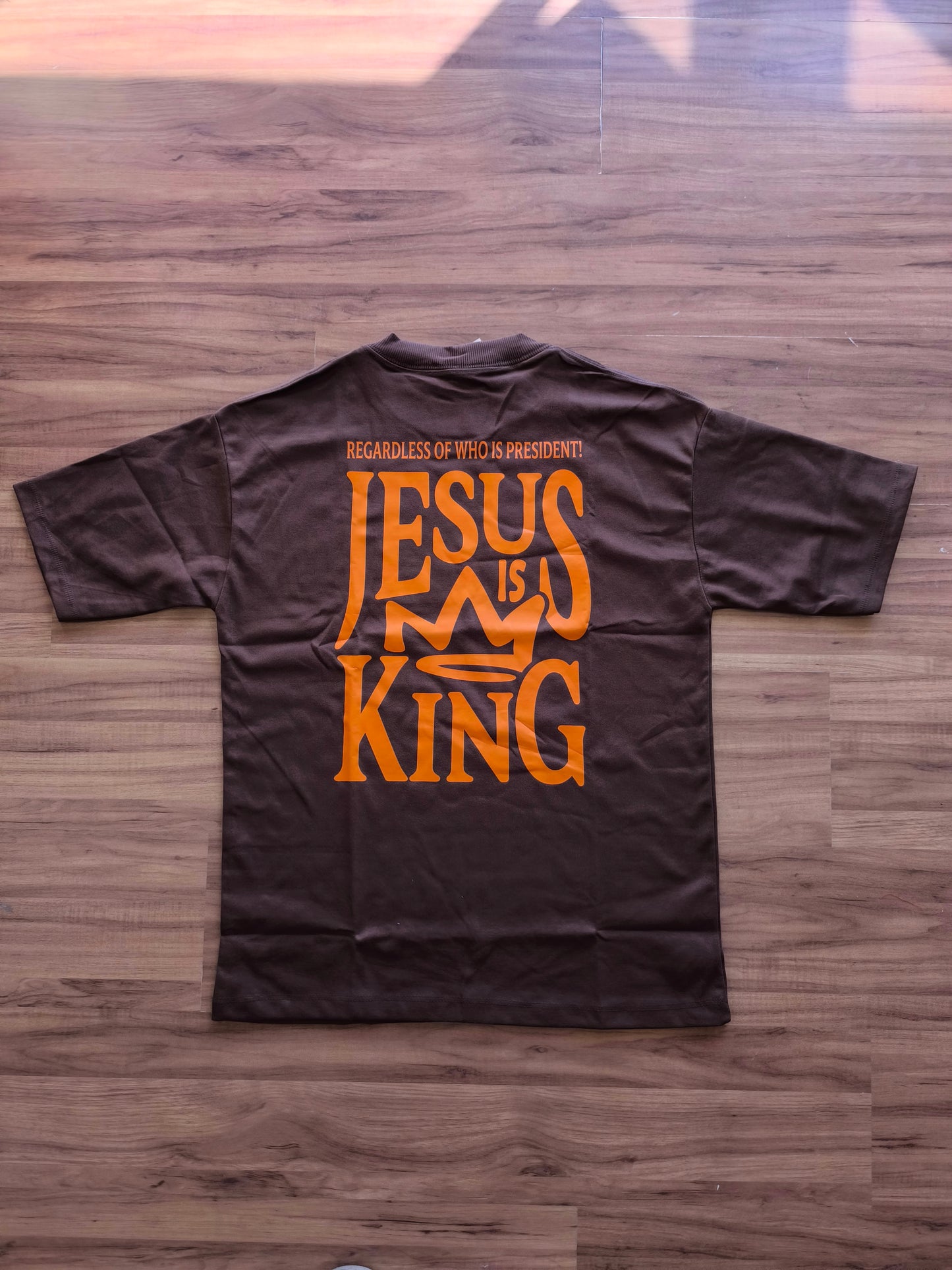Remera Oversized Jesus Is King