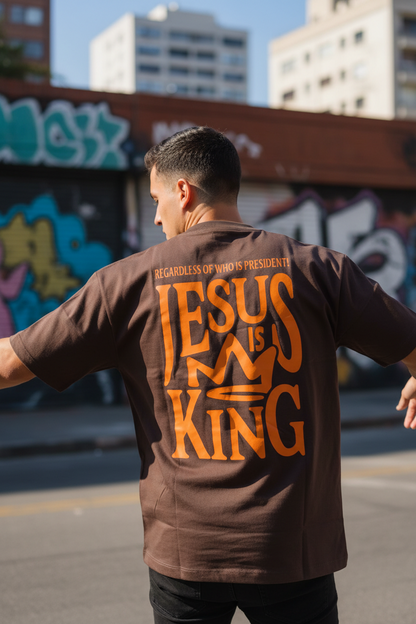 Remera Oversized Jesus Is King